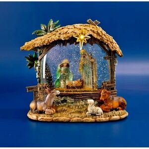 NATIVITY Glitter Globe - Cracker‎ Barrel Exclusive - NEW in Box - Beautiful
